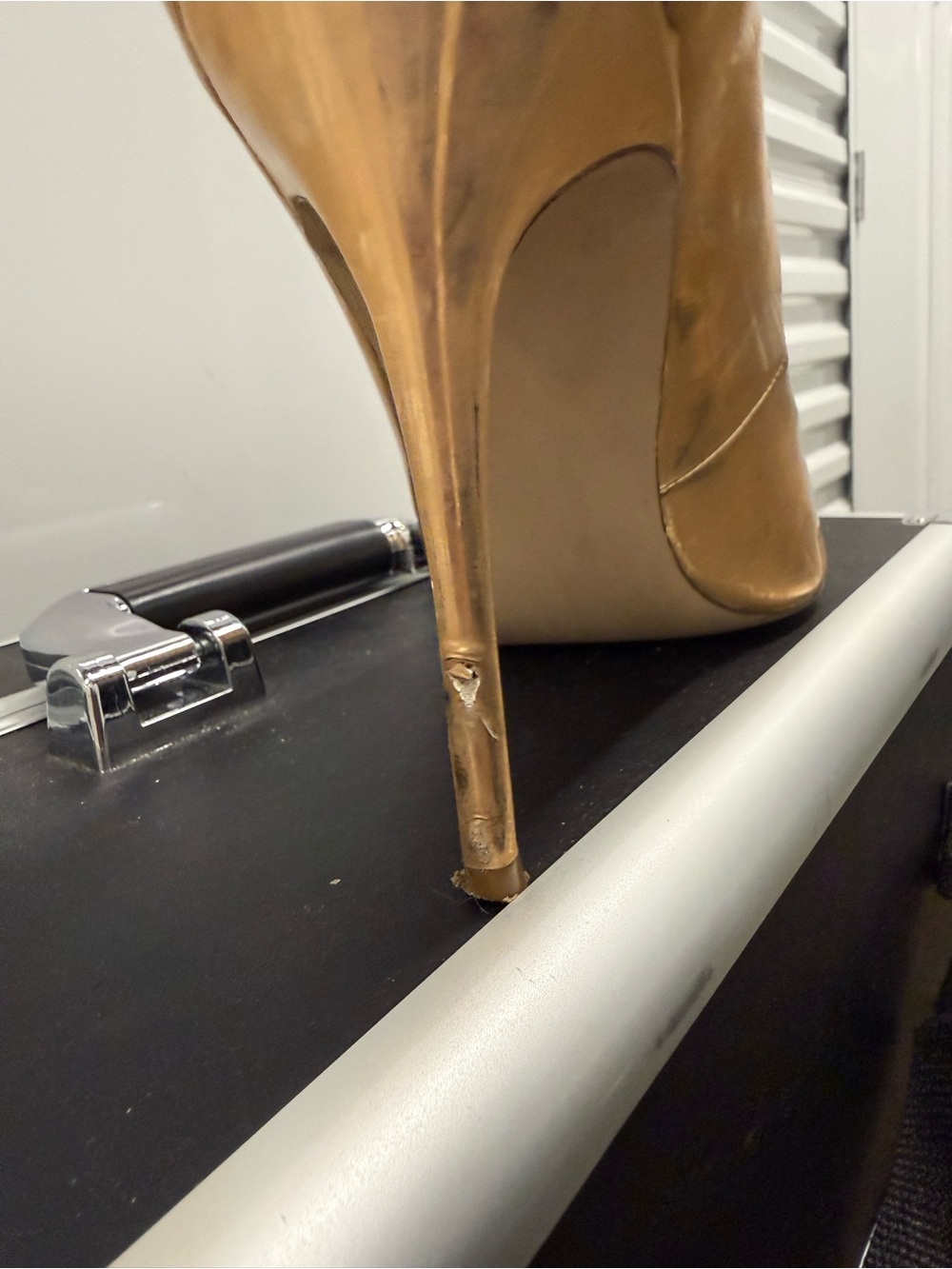Steve Madden ROSE Gold Pointed-Toe Pumps - Picture 9 of 9